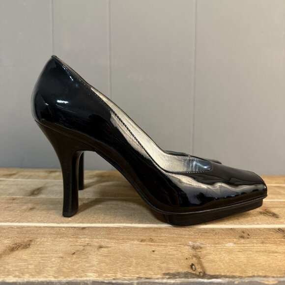 Via Spiga Black Patent Leather Peep Toe High Heels Sz 8 - Picture 2 of 7